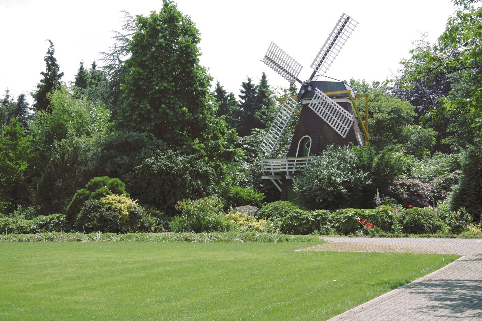 Windmühle im Park