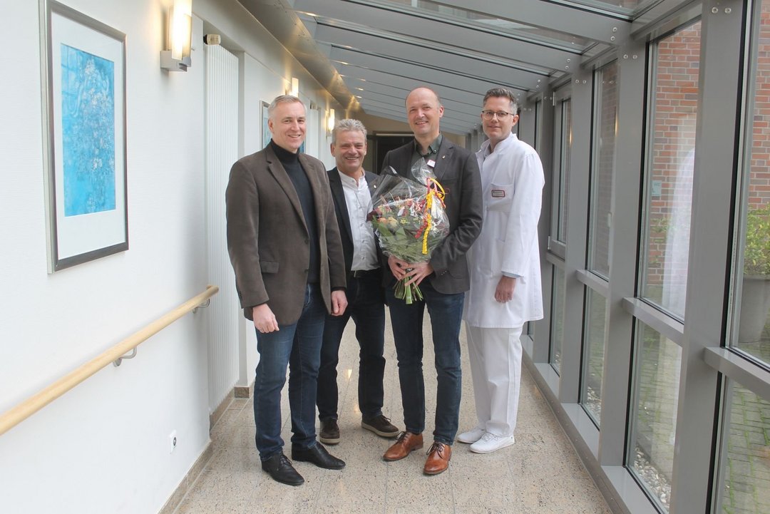 Die Betriebsleitung gratuliert Marcel Haupt